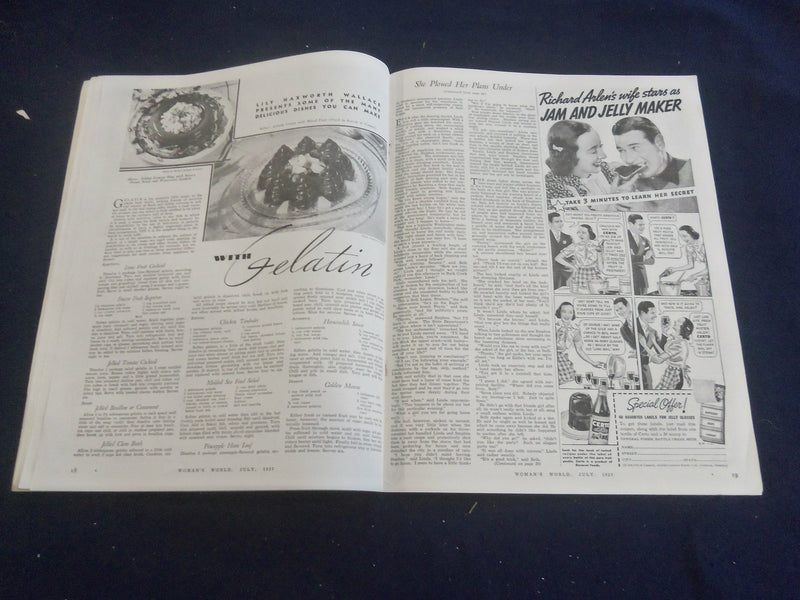 1966 DECEMBER FAMILY CIRCLE MAGAZINE - STORIES, PHOTOS & ADS - ST 1240S