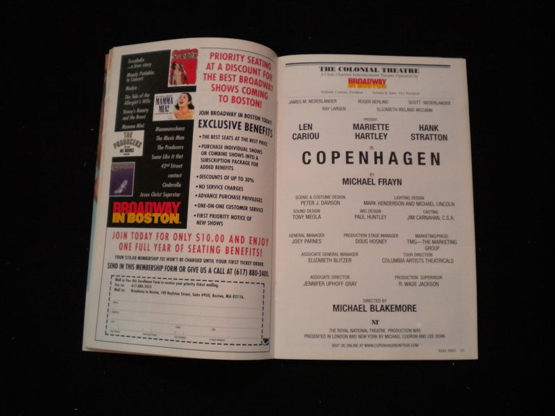 2002 COPENHAGEN PLAYBILL - LEN CARIOU SIGNATURE ON COVER + 3 OTHERS - J 8233