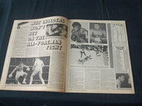 1974 OCTOBER THE NATIONAL POLICE GAZETTE MAGAZINE - GIRLS WHO MAKE NEWS - B 5799