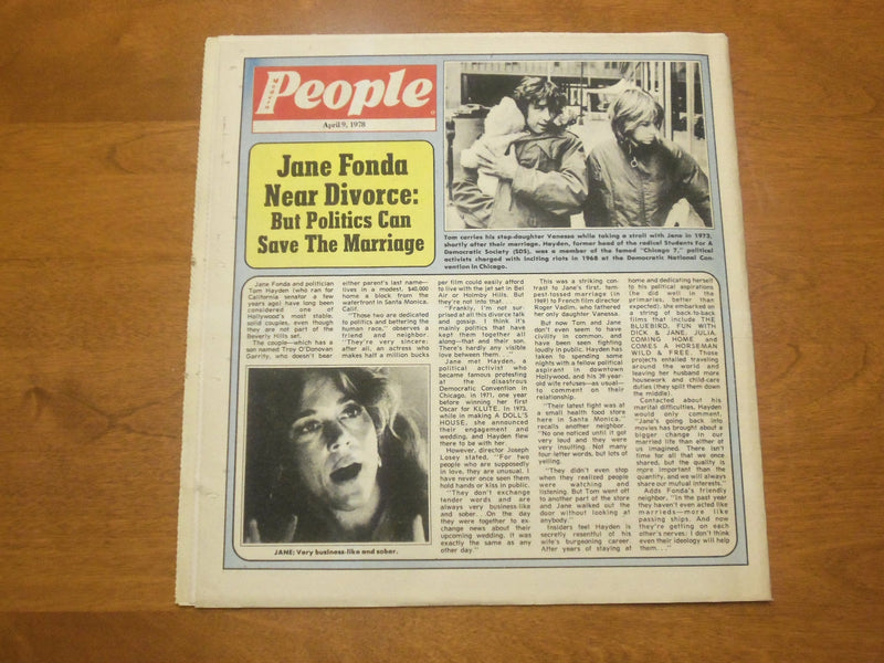 1978 APRIL 9 MODERN PEOPLE NEWSPAPER - ELVIS: THE REAL UNTOLD STORY - NP 4761