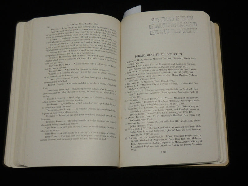 1944 AMERICAN MALLEABLE IRON A HANDBOOK - CLEVELAND - KD 6533