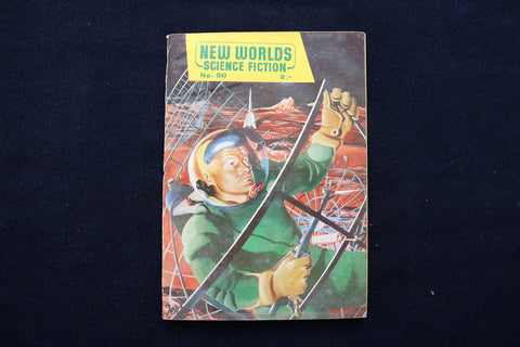 1956 AUGUST NEW WORLDS SOFTCOVER DIGEST MAGAZINE - VOLUME 17, NUMBER 50 - K 423