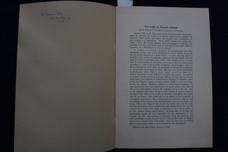 1929 NEW LIGHTON PHONETIC CHANGE SOFTCOVER BOOK BY W. FREEMAN TWADDELL - K 1440