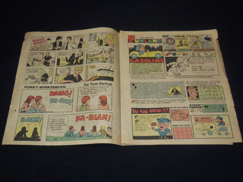 1976 JULY 4 THE BALTIMORE SUN NEWSPAPER COMIC SECTIONS LOT OF 2 - NP 8931