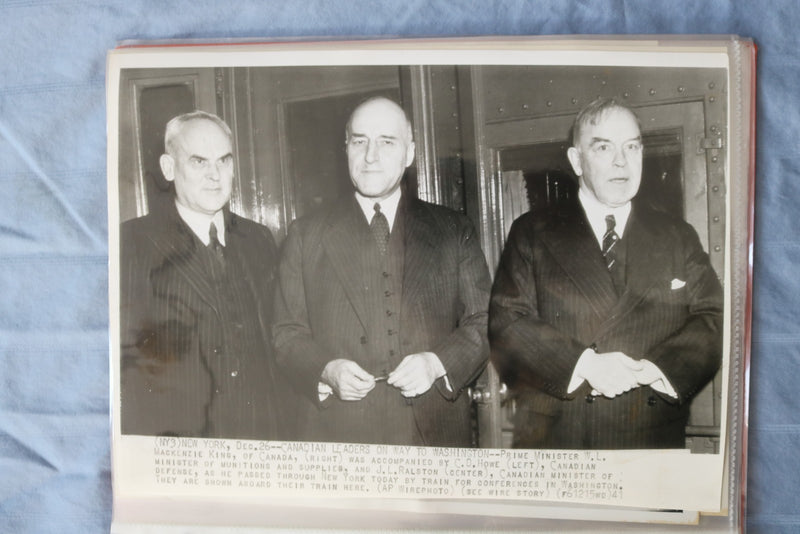 CANADIAN POLITICIANS ORIGINAL NEWS PHOTOS ALBUM - 39 PHOTOS - #123