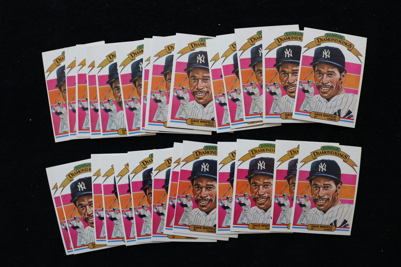 DAVE WINFIELD 1982 DONRUSS DIAMOND KINGS BASEBALL CARD-#18- NM-MT -LOT OF 27-#22