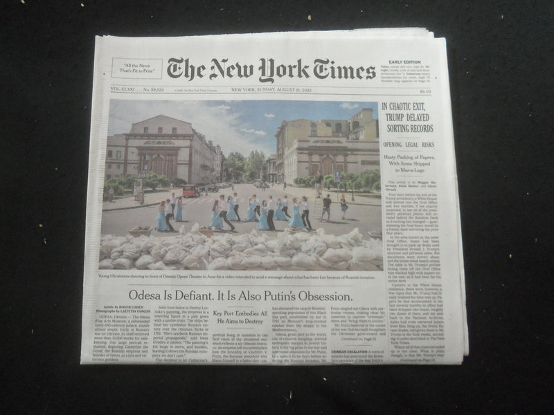 2022 AUGUST 21 NEW YORK TIMES - IN CHAOTIC EXIT, TRUMP DELAYED SORTING RECORDS