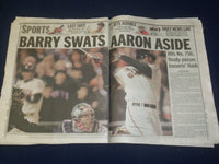 2007 AUG 8 NEW YORK DAILY NEWS NEWSPAPER - BARRY BONDS HITS HR 756 - NP 4202
