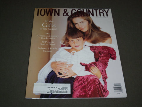 1993 DECEMBER TOWN & COUNTRY MAGAZINE - CHERI AQUILAN - SP 5956