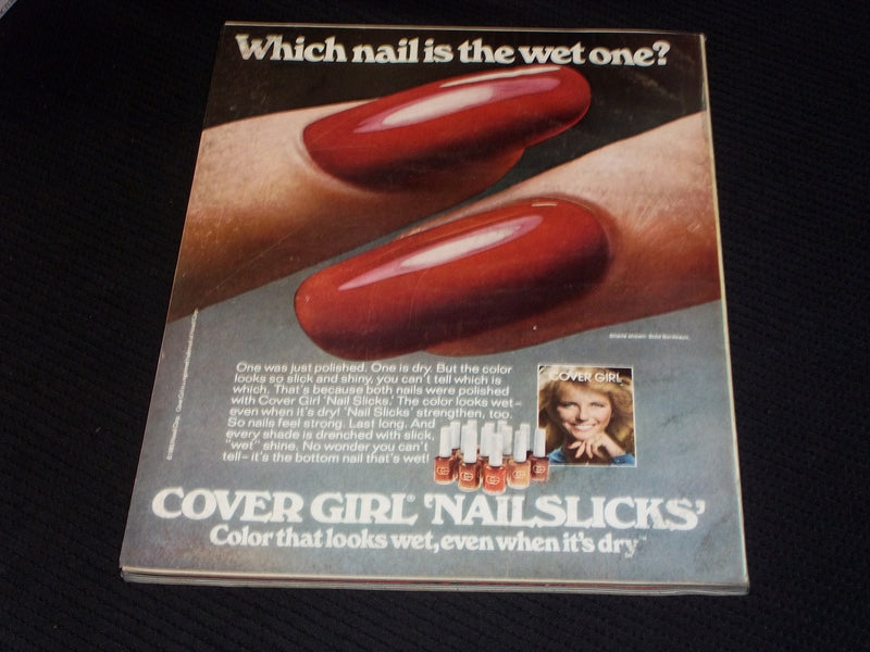 1981 FEBRUARY MCCALL'S MAGAZINE NICE FASHION FRONT COVER - E 660