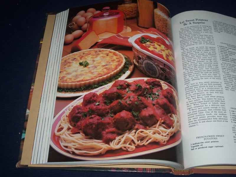 1981-1989 SOUTHERN LIVING ANNUAL RECIPES HARDCOVER BOOK LOT OF 9 - KD 1713
