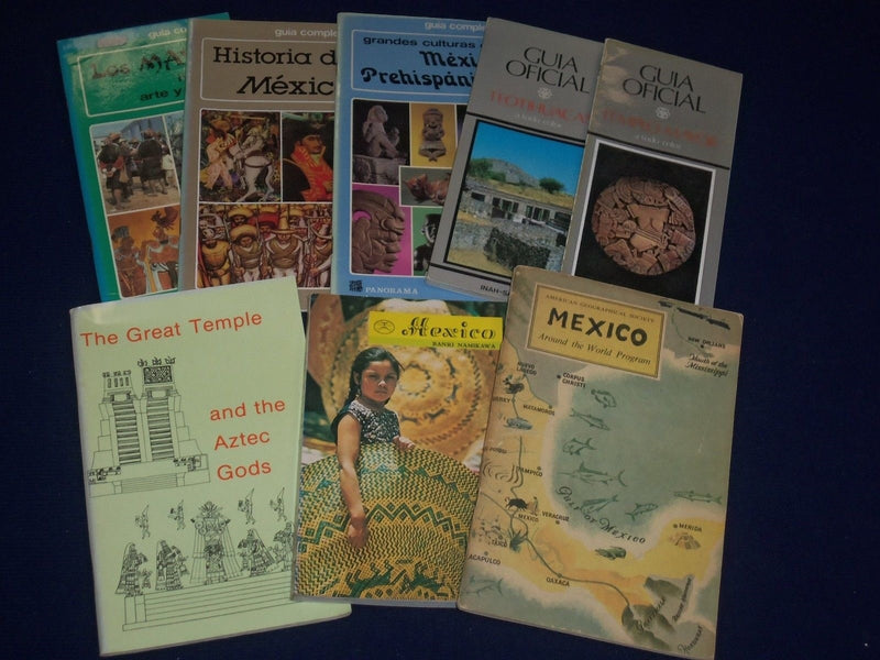 SPANISH GUIDE BOOKS LOT OF 29 - SOFTCOVER - GREAT PHOTOS - KD 2020