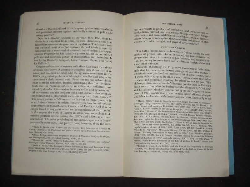 1958 THE MIDDLE WEST SOFTCOVER BOOK BY HARRY R. STEVENS - J 9865