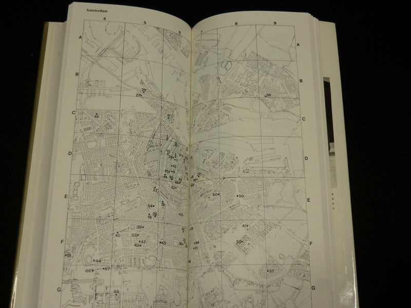 1984 ATLAS OF EUROPEAN ARCHITECTURE HARDCOVER BOOK BY BRIAN SACHER - KD 7343