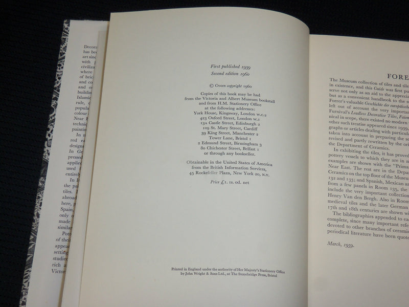 1960 A GUIDE TO THE COLLECTION OF TILES HARDCOVER BOOK BY ARTHUR LANE - KD 7351