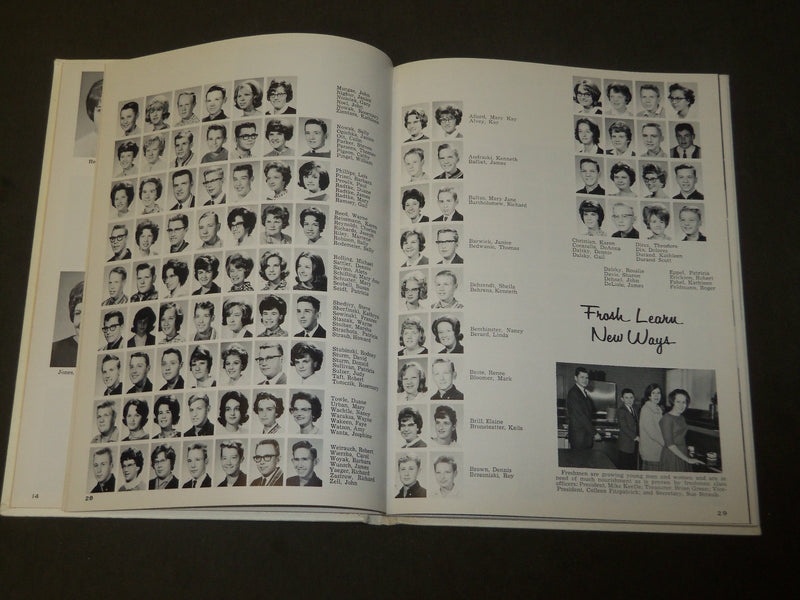 1964 THE RED HAT NEWMAN HIGH SCHOOL YEARBOOK - WAUSAU WISCONSIN - YB 1574