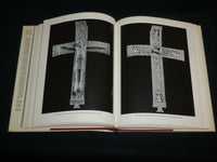1994 THE CLOISTERS CROSS ITS ART AND MEANING HARDCOVER BOOK - R 702X