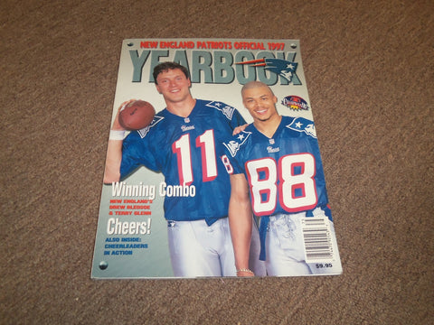 1997 NEW ENGLAND PATRIOTS OFFICIAL YEARBOOK - J 2013