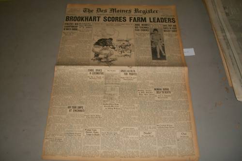 1929 OCTOBER 15 DES MOINES REGISTER NEWSPAPER PHILADELPHIA WORLD SERIES - NP 799