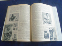 1958 STREET AND SMITH'S FOOTBALL MAGAZINE - BOB WHITE OF OHIO STATE - ST 659Y