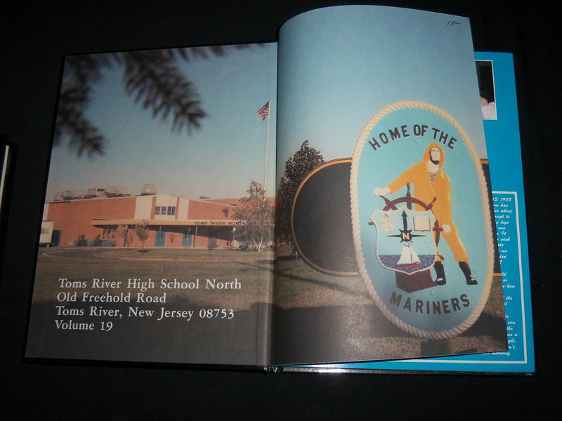1989 TOMS RIVER HIGH SCHOOL NORTH YEARBOOK - TOMS RIVER, NJ - YB 2321