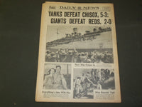 1945 MAY 24 NEW YORK DAILY NEWS - 550 SUPERS FIRE TOKYO - NP 4342