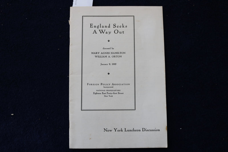 1932 JANUARY 9 ENGLAND SEEKS A WAY OUT SOFTCOVER BOOKLET - K 1577