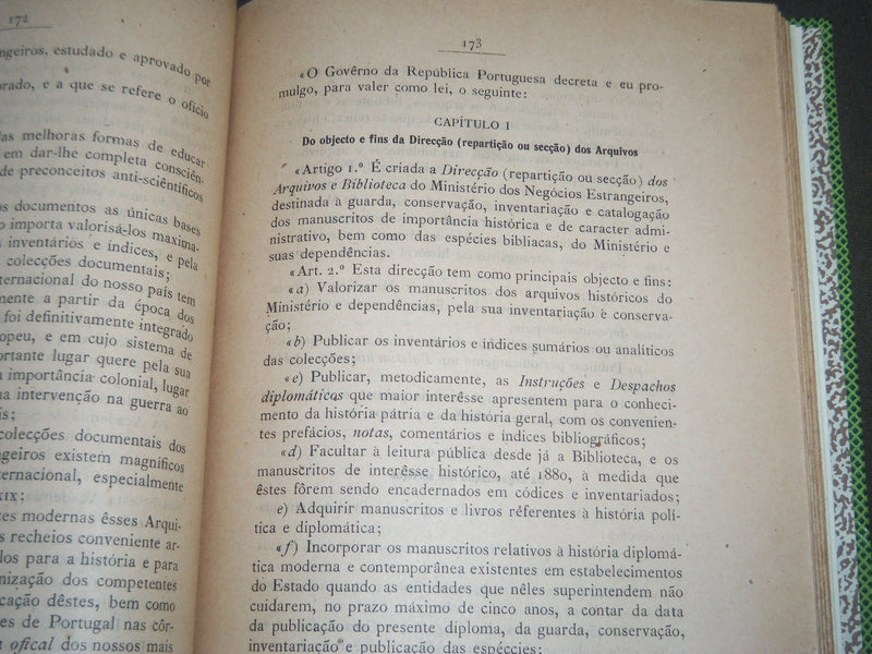 1920 OS SERVICES DAS BIBLIOTECAS DO ESTADO EM PORTUGAL PORTUGUESE BOOK - KD 4052