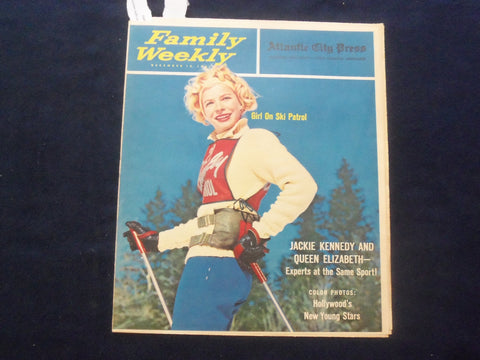 1961 DEC 10 FAMILY WEEKLY MAGAZINE SECTION-JACKIE KENNEDY-QUEEN ELIZABETH-J 9807