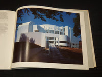 1983 HIGH MUSEUM OF ART - THE NEW BUILDING SOFTCOVER BOOK - NICE PHOTOS - K 2157