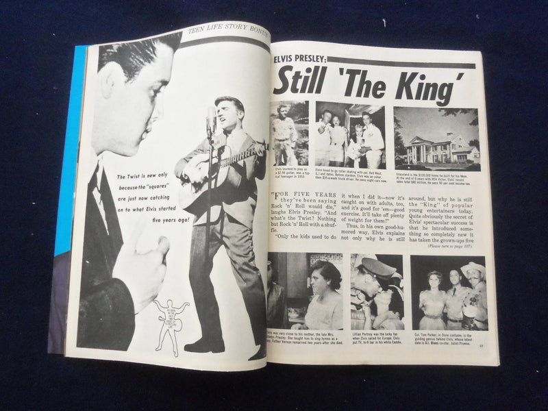 1977 THE ELVIS YEARS #2 MAGAZINE - A LOVING TRIBUTE TO THE KING - SP 5454B