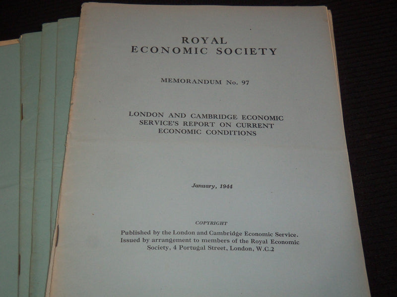 1937-1946 ROYAL ECONOMIC SOCIETY MEMORANDUM MAGAZINE LOT OF 32 ISSUES