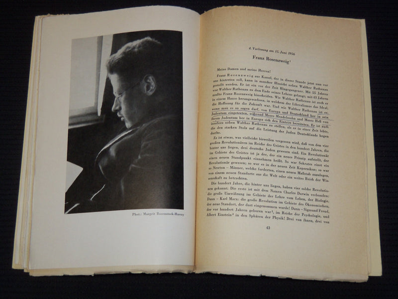 1958 VON MOSES MENDELSSOHN ZU FRANZ ROSENZWEIG BOOK BY LEO BAECK - J 9564