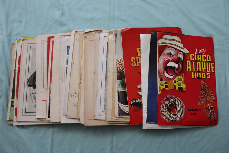 1940'S-1970'S CIRCUS PROGRAMS AND MAGAZINES - LOT OF 39 - O 3727