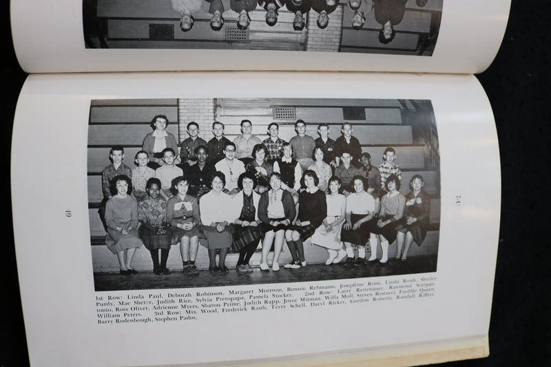 1961 WOLF JUNIOR HIGH SCHOOL YEARBOOK - EASTON, PENNSYLVANIA - YB 3497