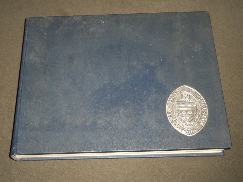 1962 GALLEON SETON HALL UNIVERSITY YEARBOOK - SOUTH ORANGE, NEW JERSEY - YB 1015