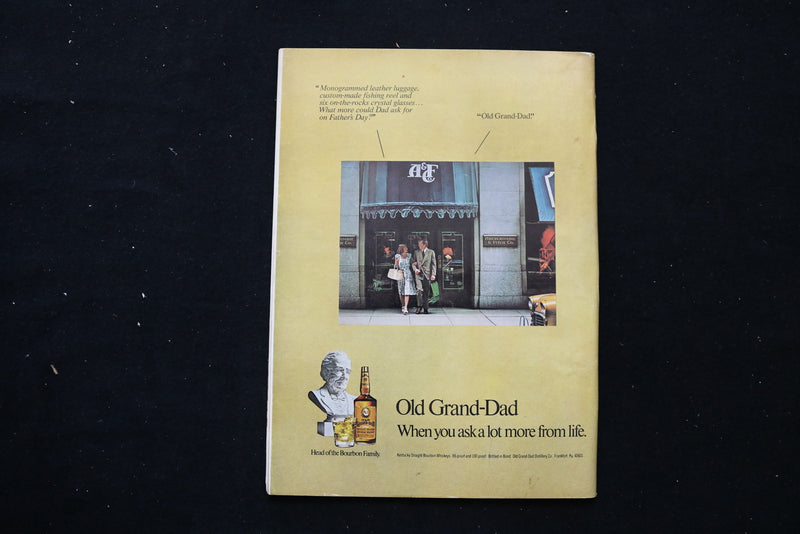 1976 JUNE 7 THE NEW YORKER MAGAZINE - A BUS STOP SHELTER COVER - E 10493