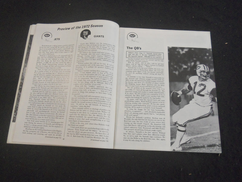 1972 AUGUST 20 YALE UNITED WAY GAME PROGRAM - N.Y. JETS VS. N.Y. GIANTS- B 6348T