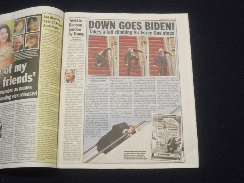 2021 MARCH 20 NEW YORK DAILY NEWS NEWSPAPER-BIDEN OK AFTER SLIP ON AIR FORCE ONE