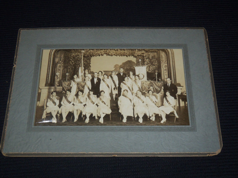1900'S AWARD CEREMONY GROUP PHOTO - MOUNTED - 13 1/4 x 9 1/4 - #201