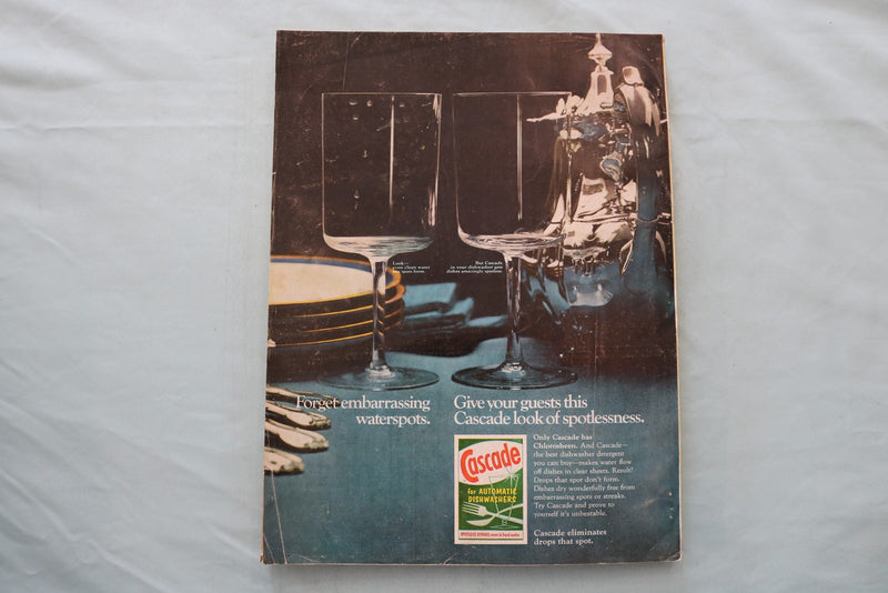 1969 APRIL GOOD HOUSEKEEPING MAGAZINE - CHERYL TIEGS COVER - E 26634