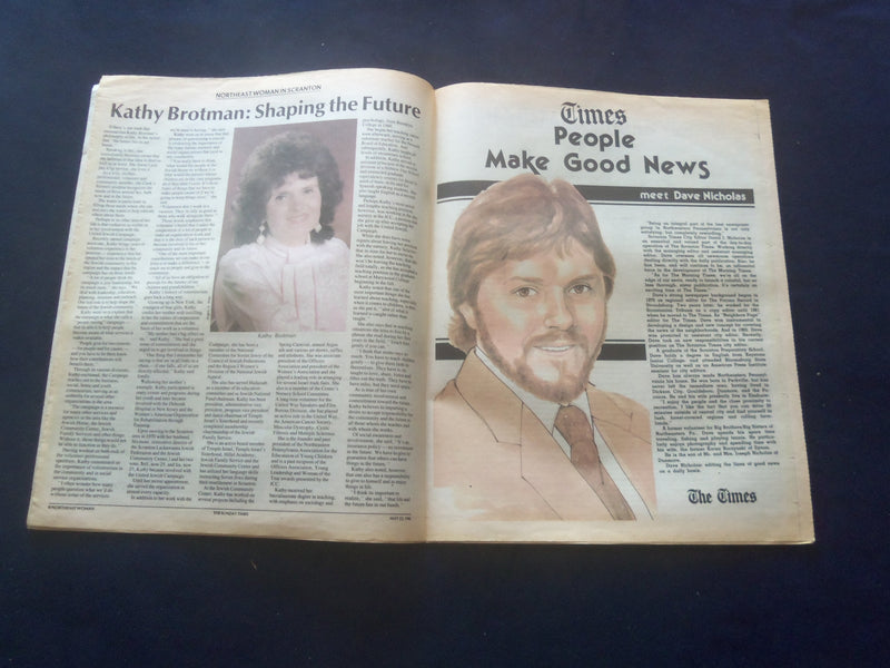 1988 MAY 22 NORTHEAST WOMAN NEWSPAPER - SCRANTON, PA -CHRISTOPHER WALKEN-NP 6190