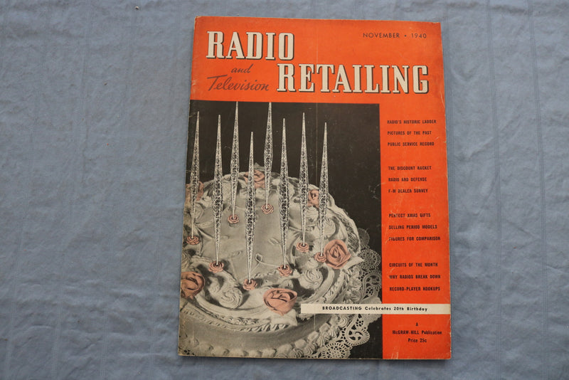 1940 NOV RADIO AND TELEVISION RETAILING MAGAZINE - BROADCASTING COVER - ST 1766R
