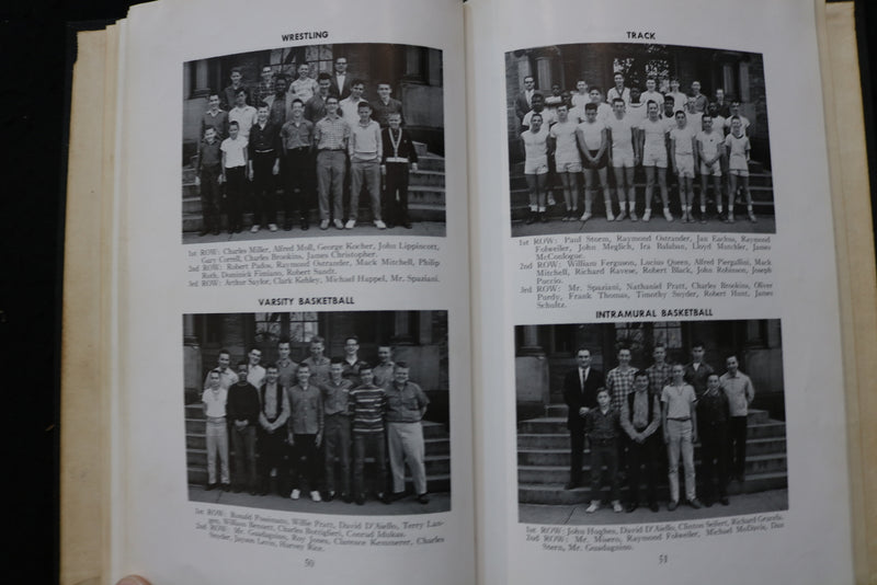 1960 WOLF JUNIOR HIGH SCHOOL YEARBOOK - EASTON, PENNSYLVANIA - YB 3496