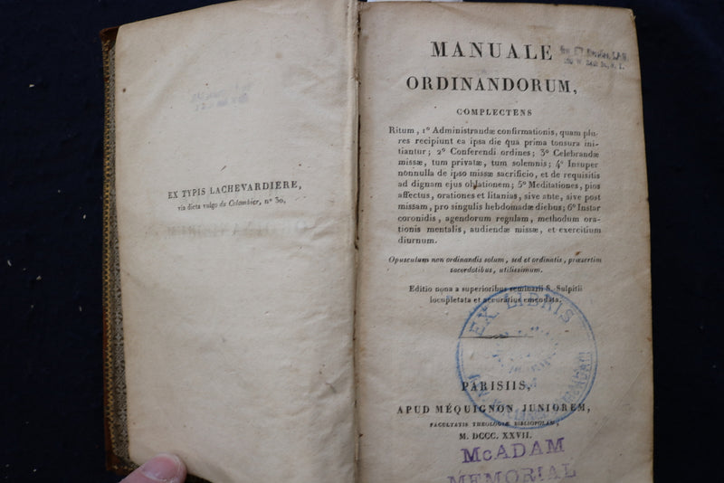 1827 MANUALE ORDINANDORUM COMPLECTENS HARDCOVER BOOK - LATIN - KD 9553