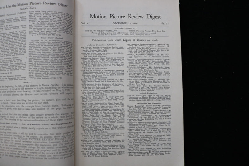 1939 DECEMBER 25 MOTION PICTURE REVIEW DIGEST SOFTCOVER BOOK - K 2916