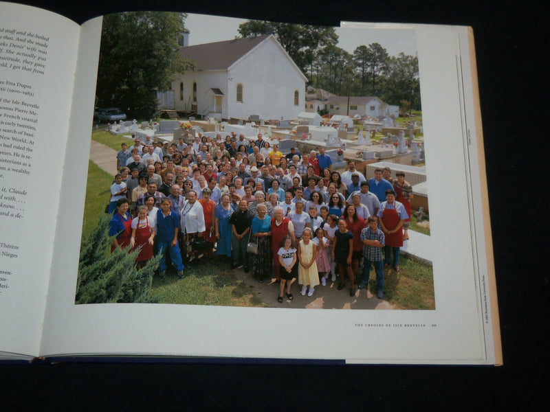 2002 NATCHITOCHES AND LOUISIANA'S TIMELESS CANE RIVER BOOK BY GOULD - I 2052