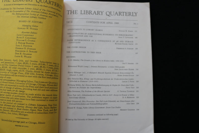 1969 THE LIBRARY QUARTERLY SOFTCOVER BOOKS - LOT OF 2 -UNIV OF CHI. PRESS-K 2240