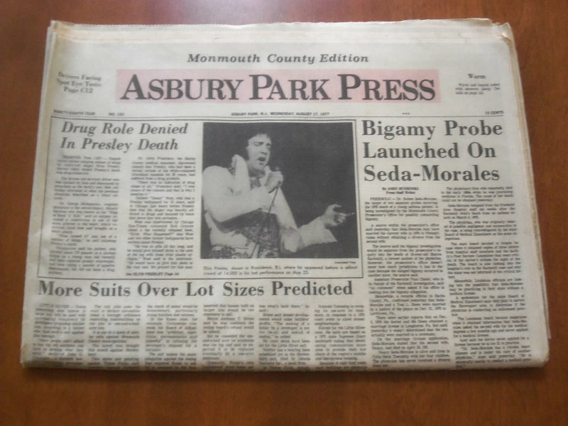 1977 AUGUST 18 ASBURY PARK PRESS - DRUG ROLE DENIED IN PRESLEY DEATH - NP 4685