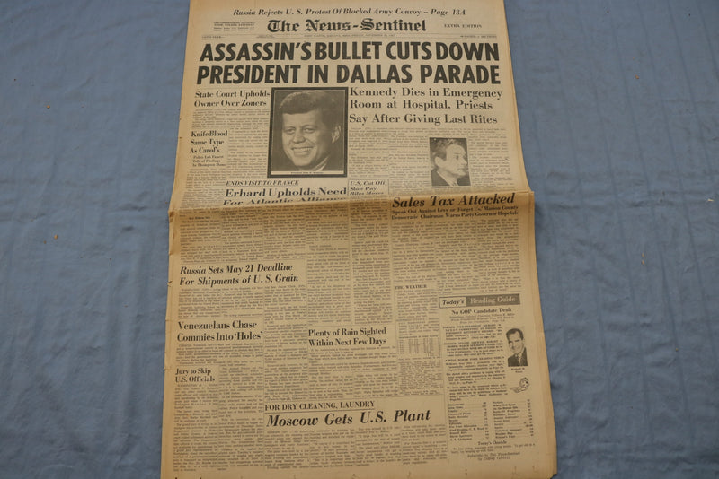 1963 NOV 22 THE NEWS-SENTINEL - ASSASSIN'S BULLET CUTS DOWN PRESIDENT- NP 8547
